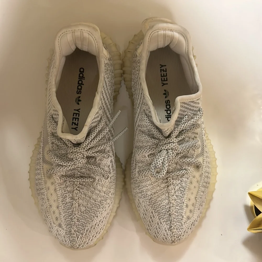 Adidas Yeezy 350 V2 Static - Reflective - Picture 2 of 6